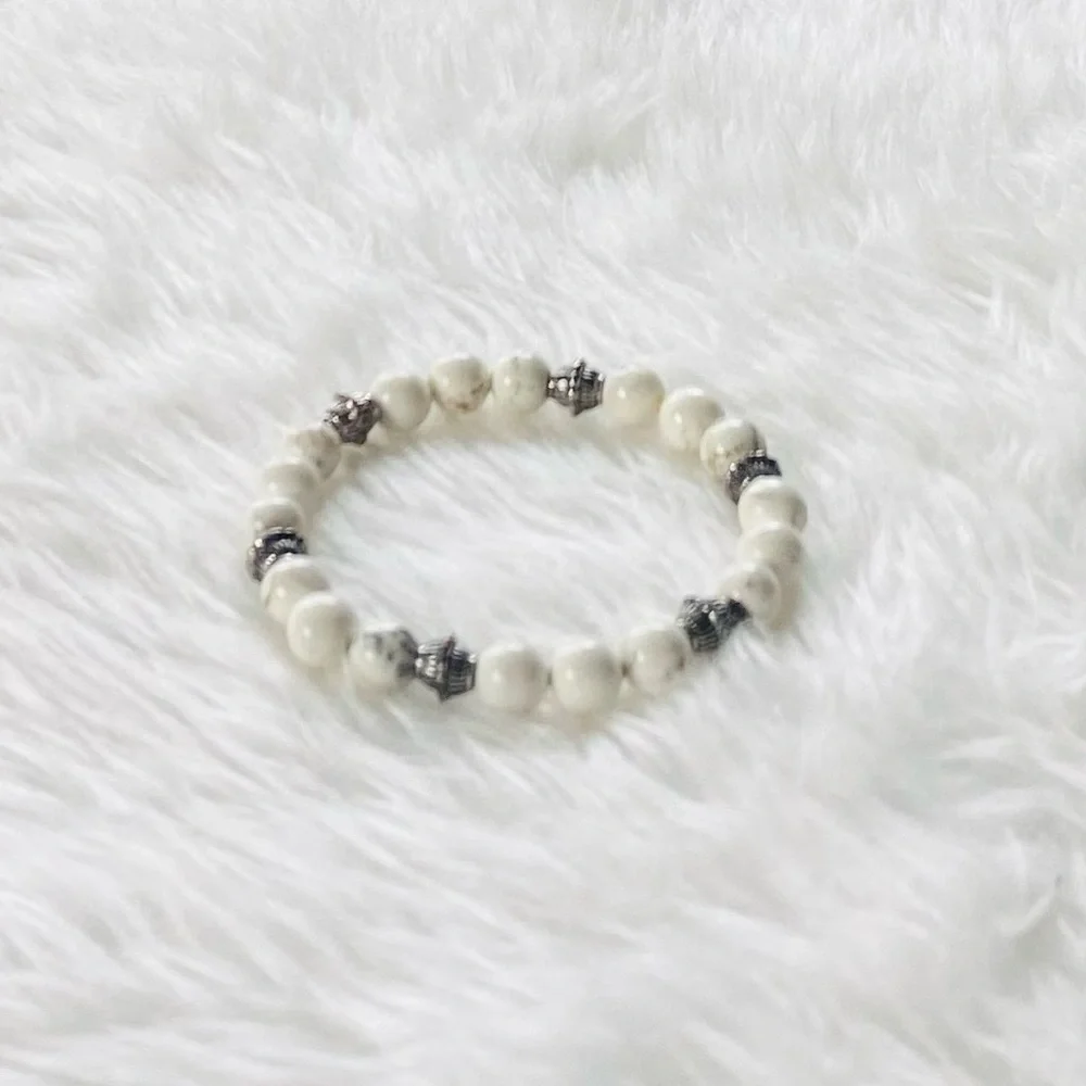 Simply Pure White Magnesite Bracelet